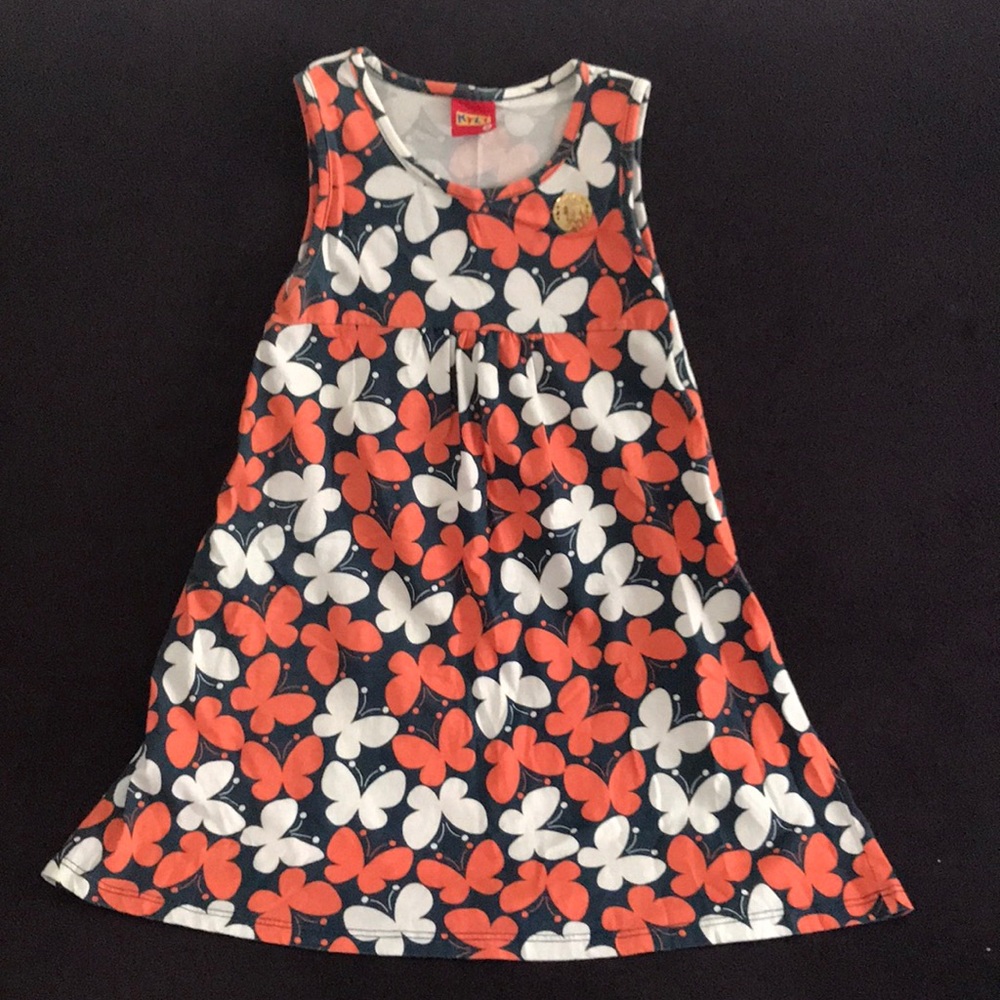Girls dress